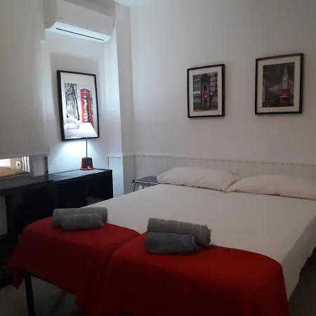 Ana De Viya Homestay Cadiz